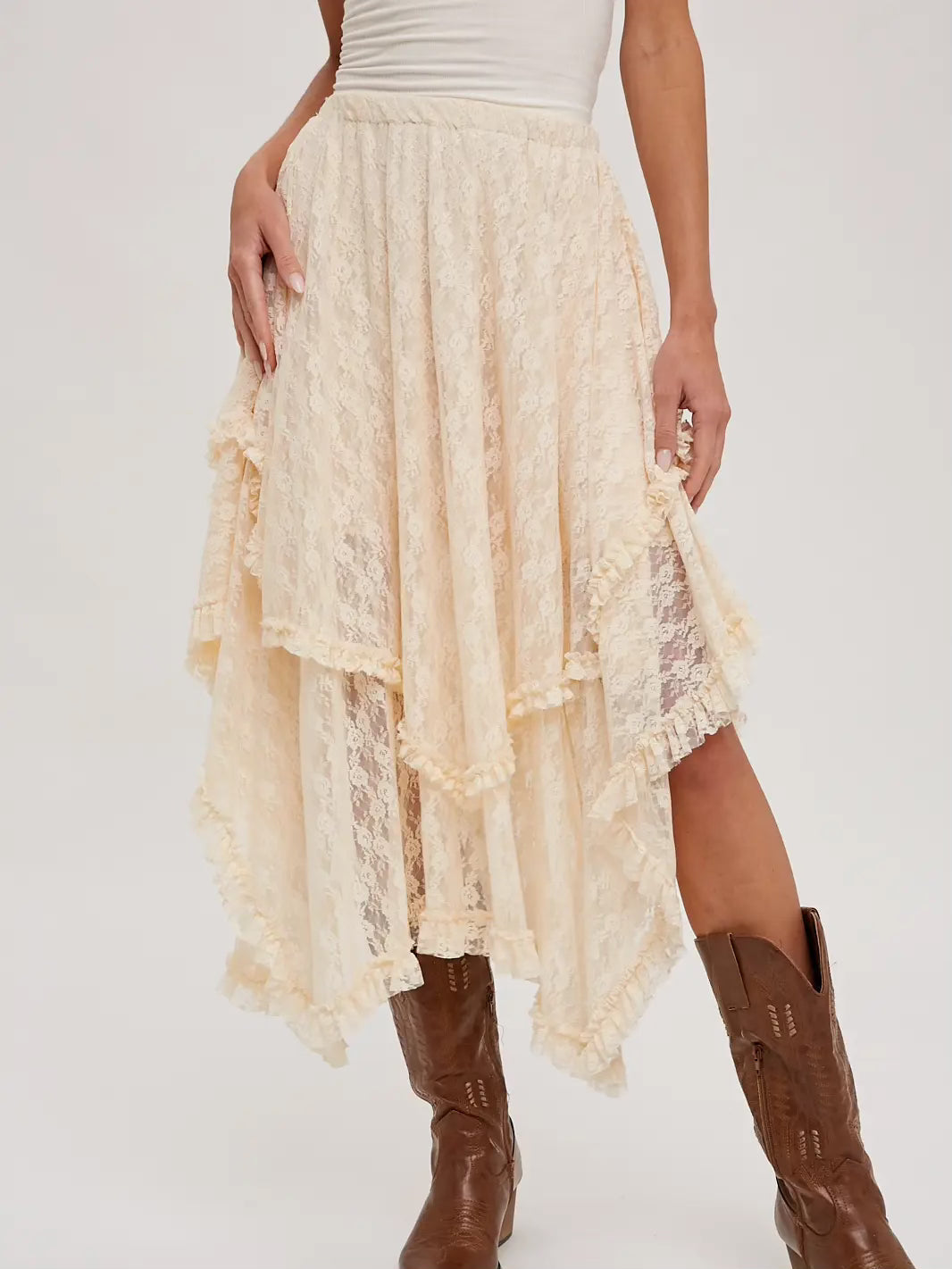 Lace tiered, midi skirt cream ￼
